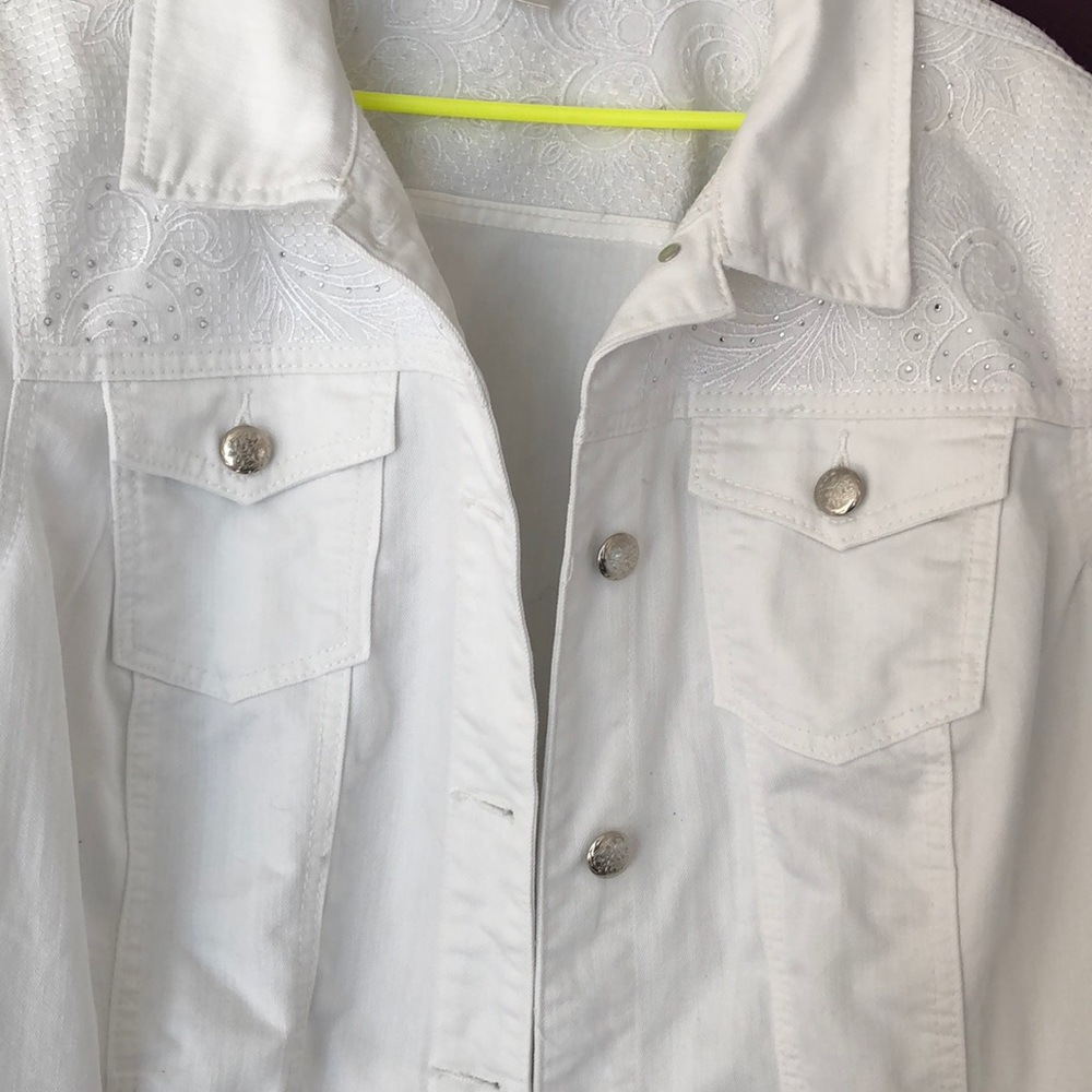 White denim jacket - Picture 3 of 4